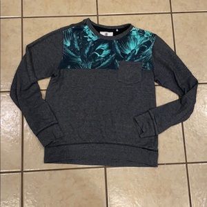 ON THE BYAS NWOT Women’s Pullover Crew Neck SZ M